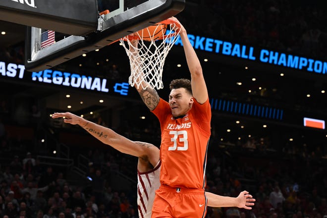 Mar 28, 2024; Boston, MA, USA;Illinois Fighting Illini forward Coleman Hawkins (33) dunks the ball against the Iowa State Cyclones in the semifinals of the East Regional of the 2024 NCAA Tournament at TD Garden. Mandatory Credit: Brian Fluharty-USA TODAY Sports